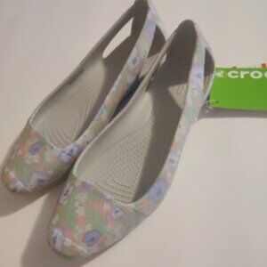 Crocs Sienna Graphic Flat Relaxed Fit Size 7